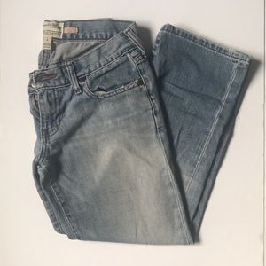 Abercrombie Distressed Jean Capri Pants